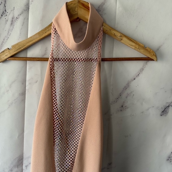 FASHION NOVA - LIGHT PINK RHINESTONE BACKLESS HALTER NECK MINI DRESS SMALL - Picture 6 of 10